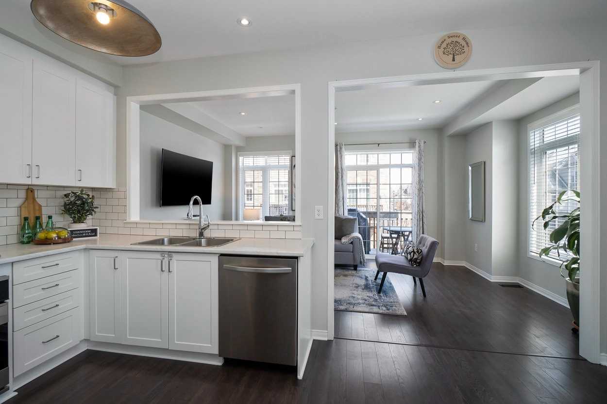 10 Promenade Tr