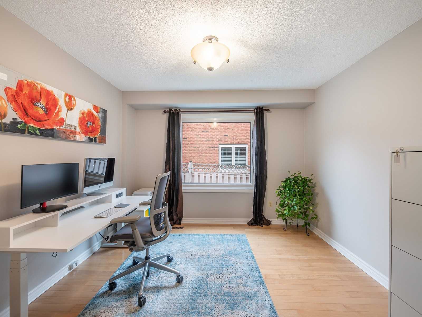 3538 Burgess Cres