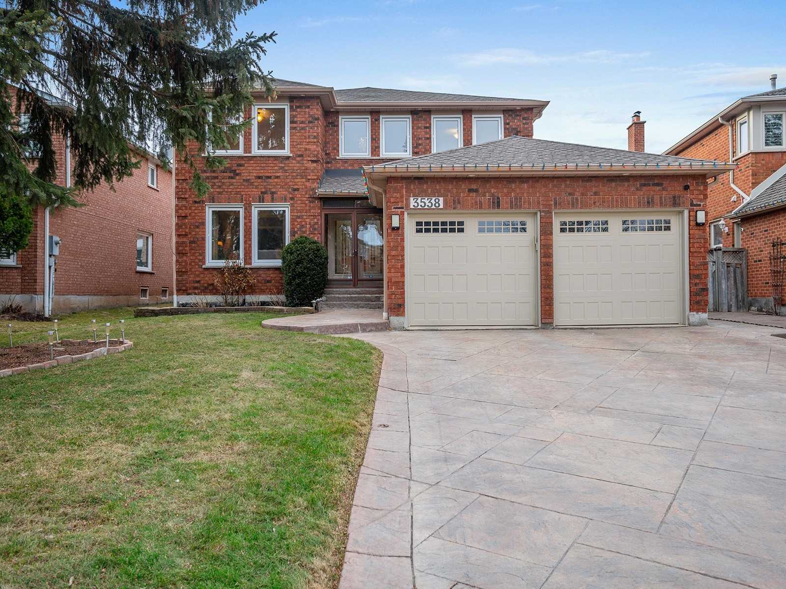 3538 Burgess Cres