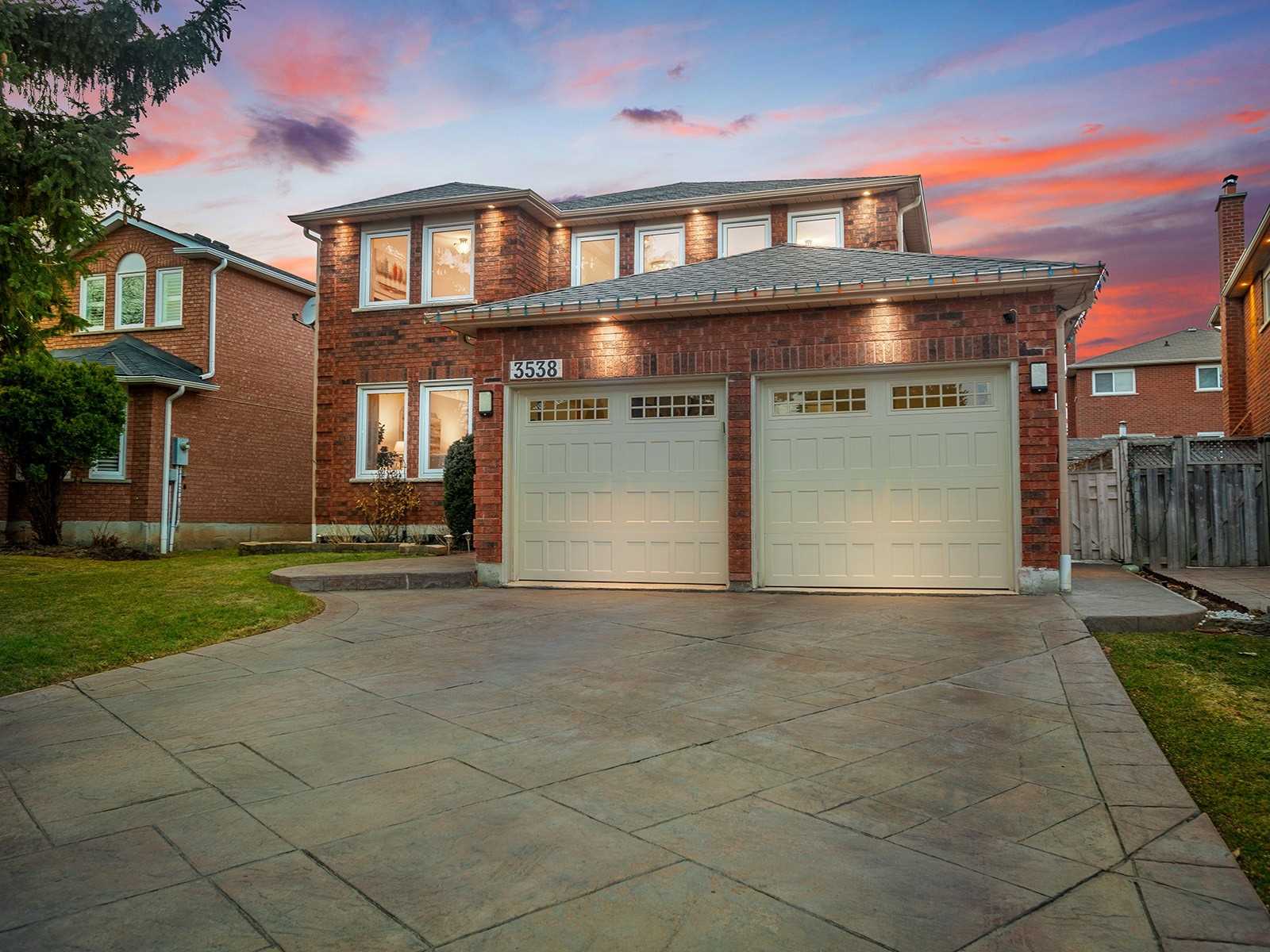 3538 Burgess Cres