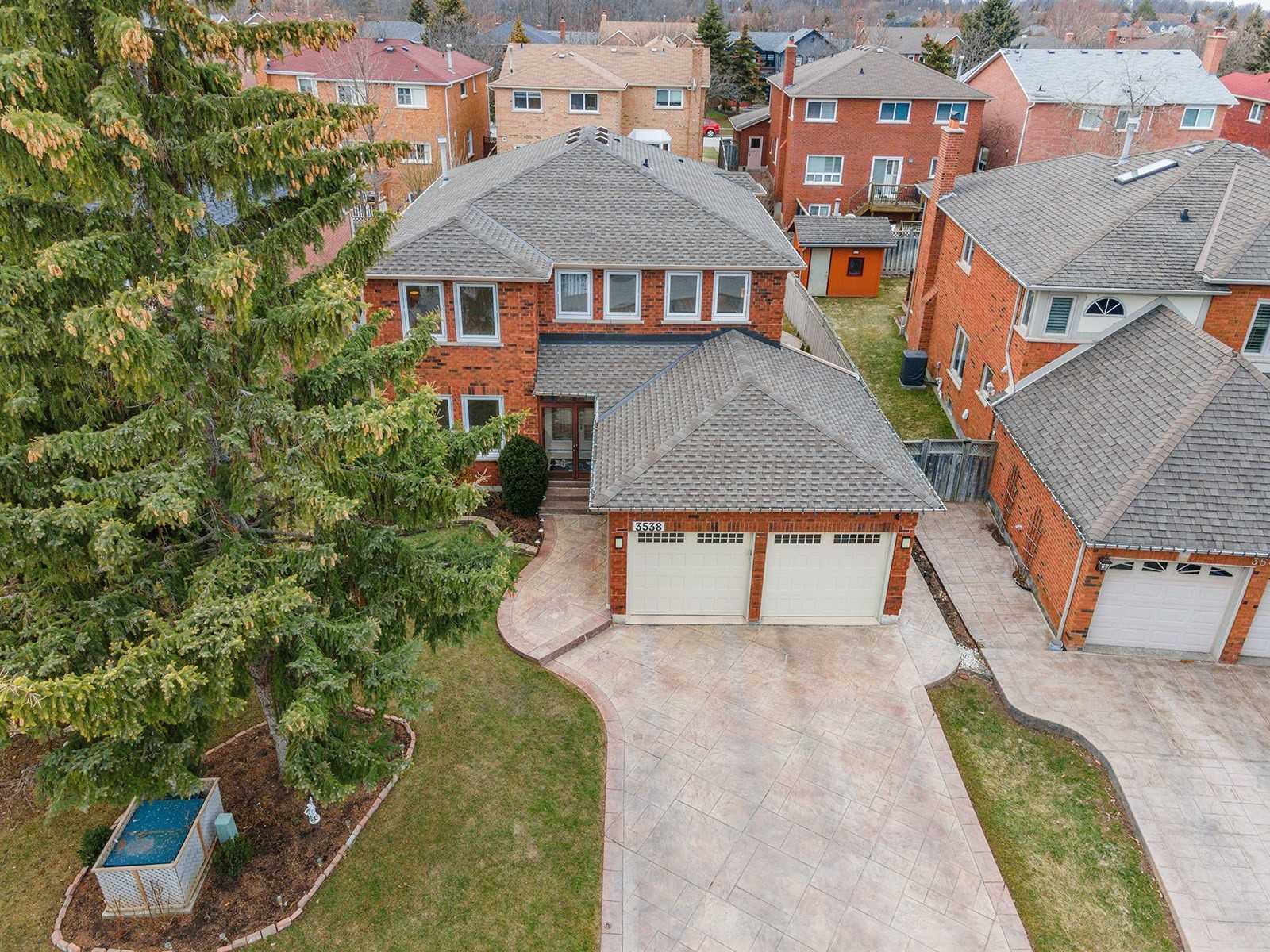 3538 Burgess Cres