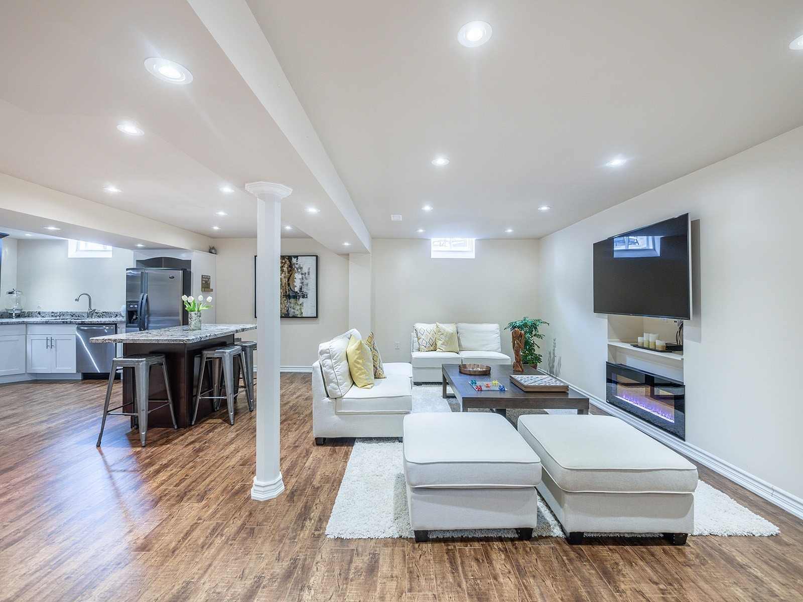 3538 Burgess Cres