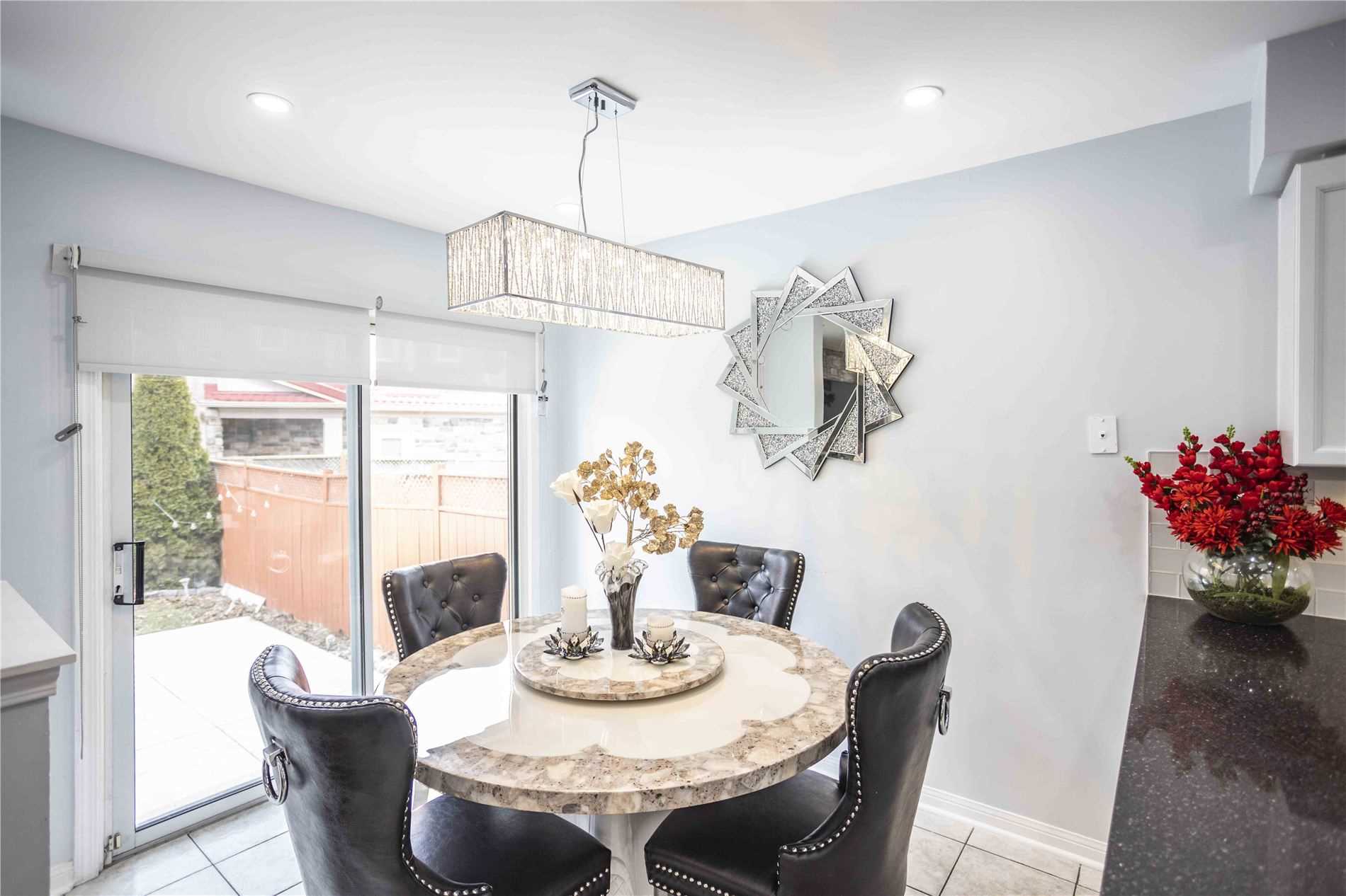 10 Narrow Valley Cres