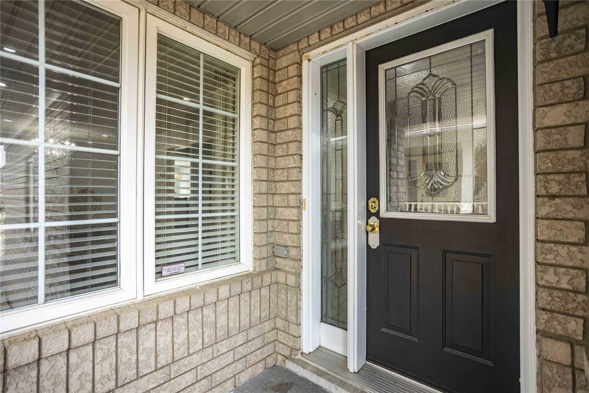 10 Narrow Valley Cres