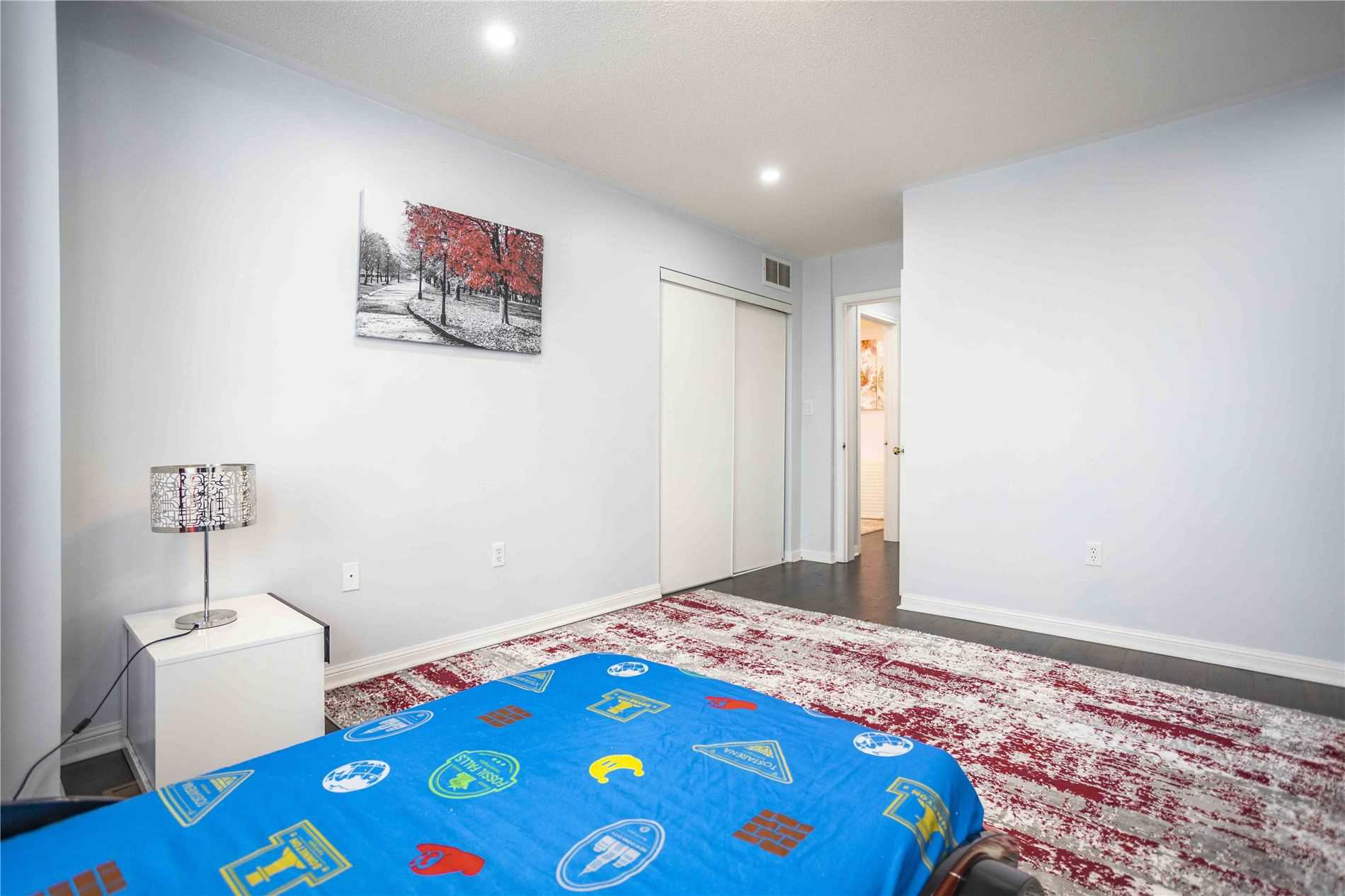 10 Narrow Valley Cres
