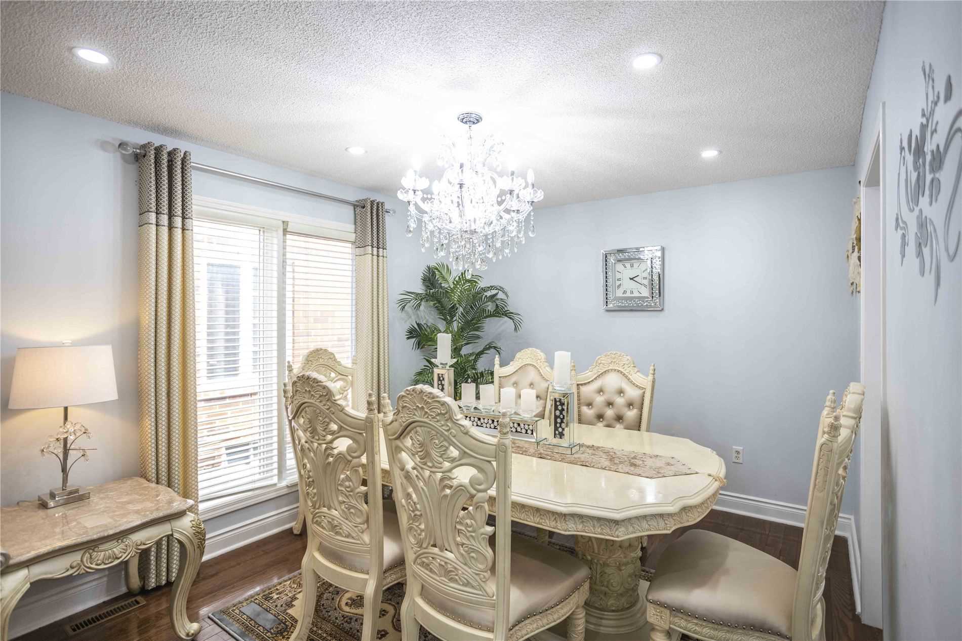 10 Narrow Valley Cres