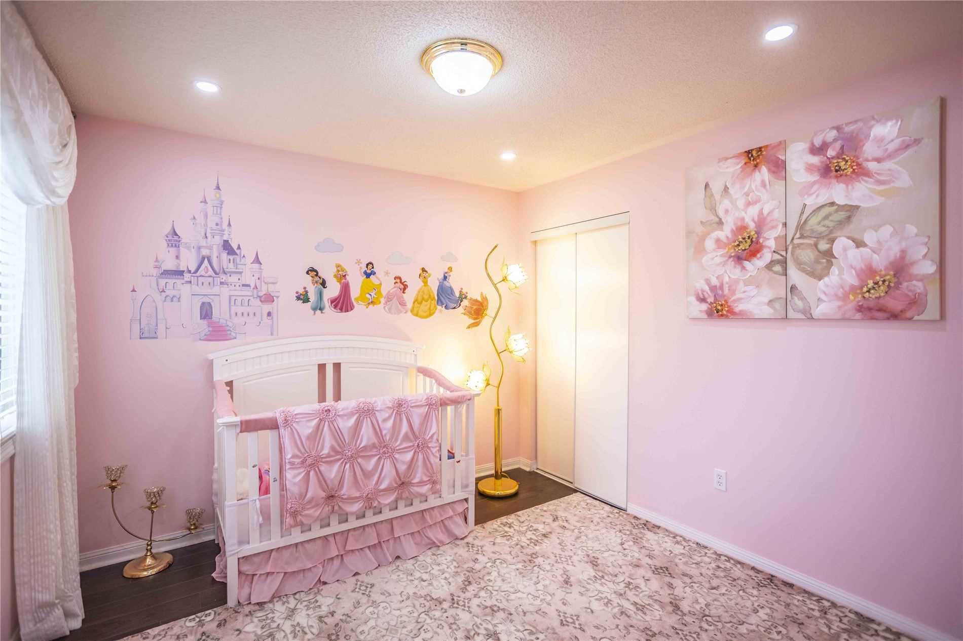 10 Narrow Valley Cres