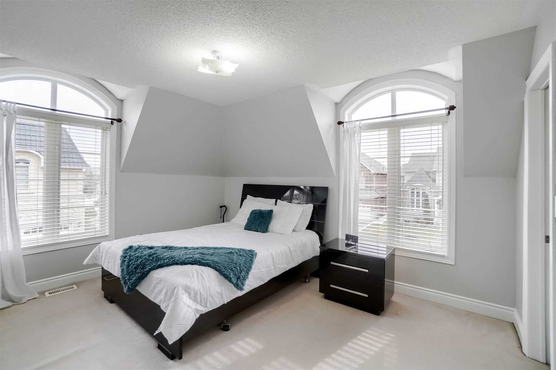 7 Odeon St