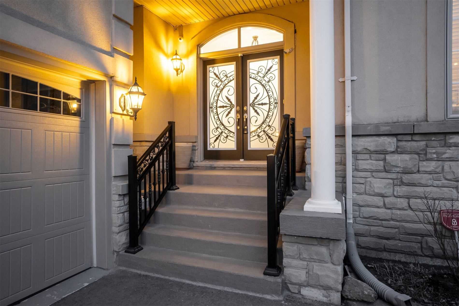 7 Odeon St