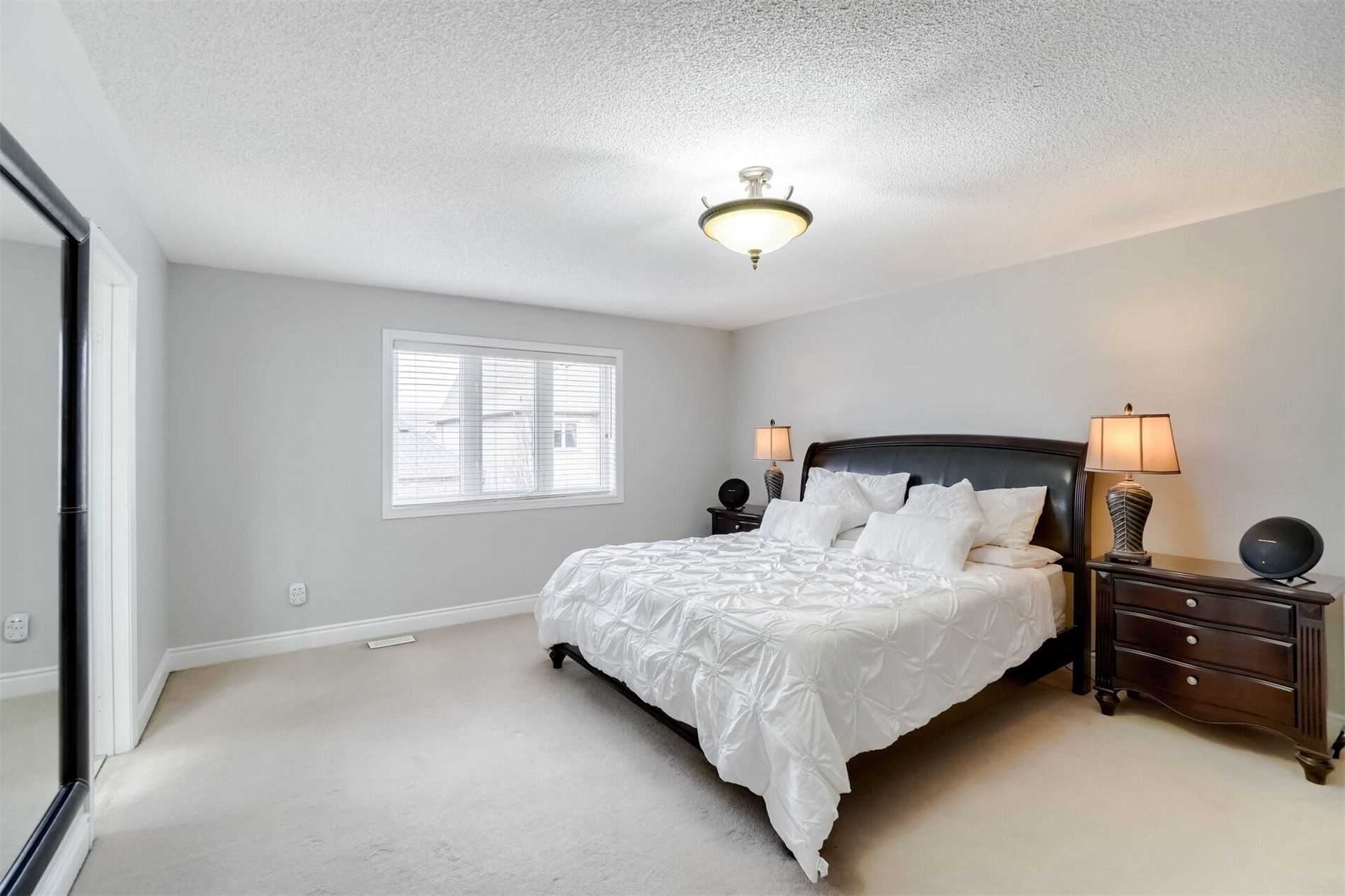 7 Odeon St
