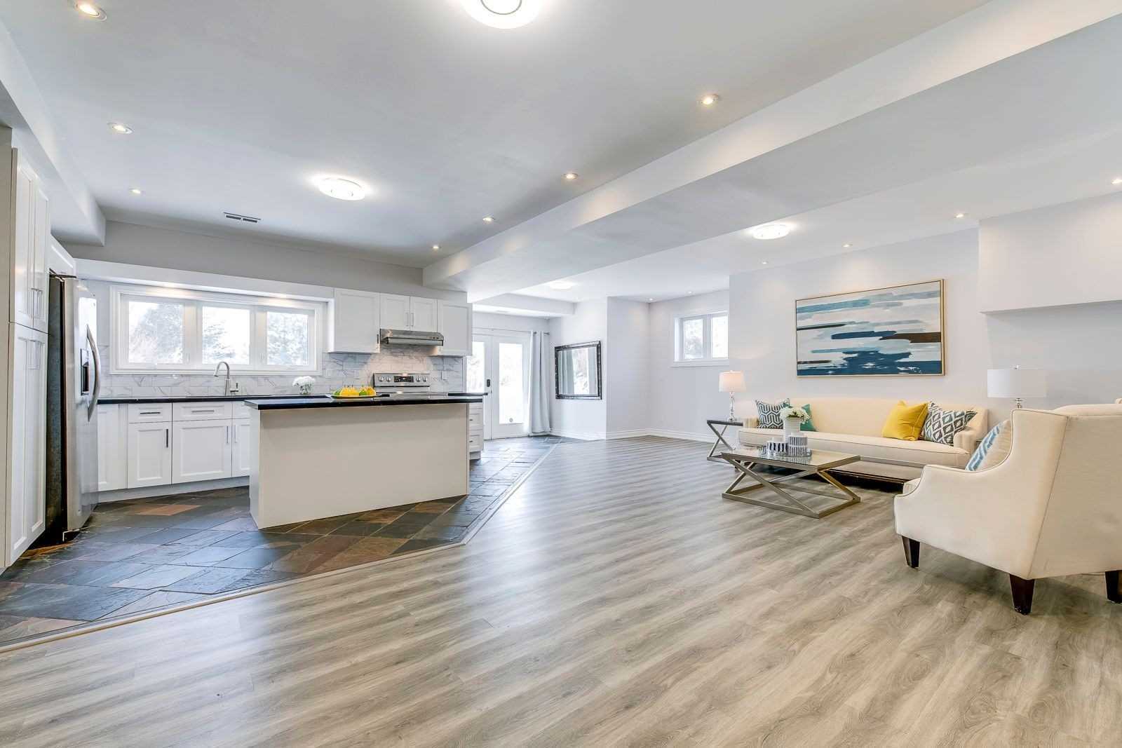 7 Deer Run Cres