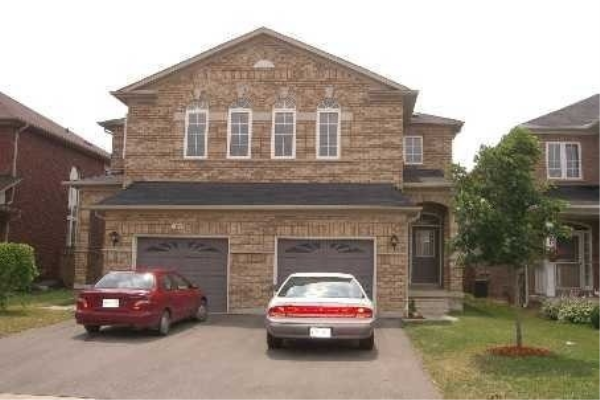 5678 Raleigh St, Mississauga