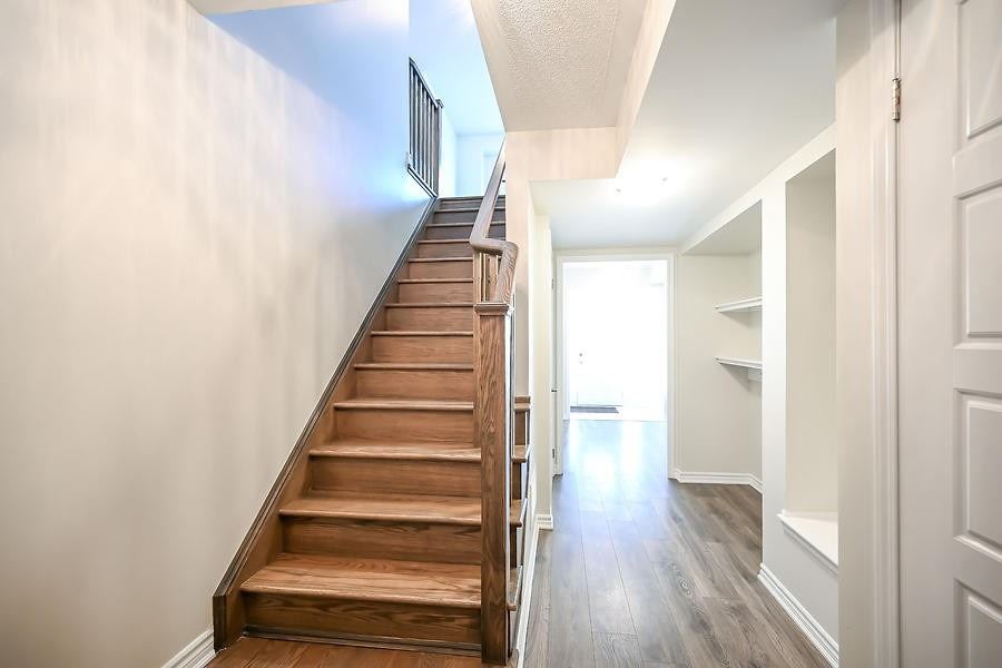 104 Frost Crt