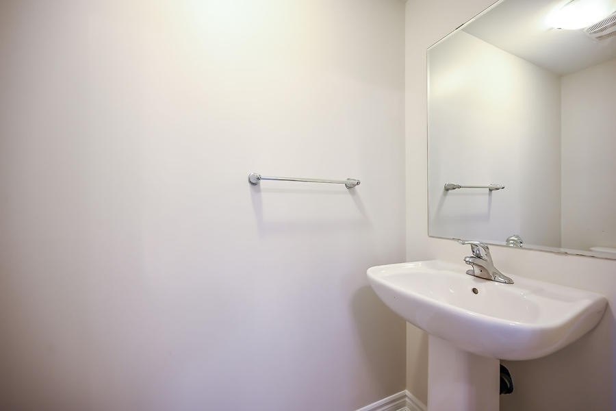 104 Frost Crt