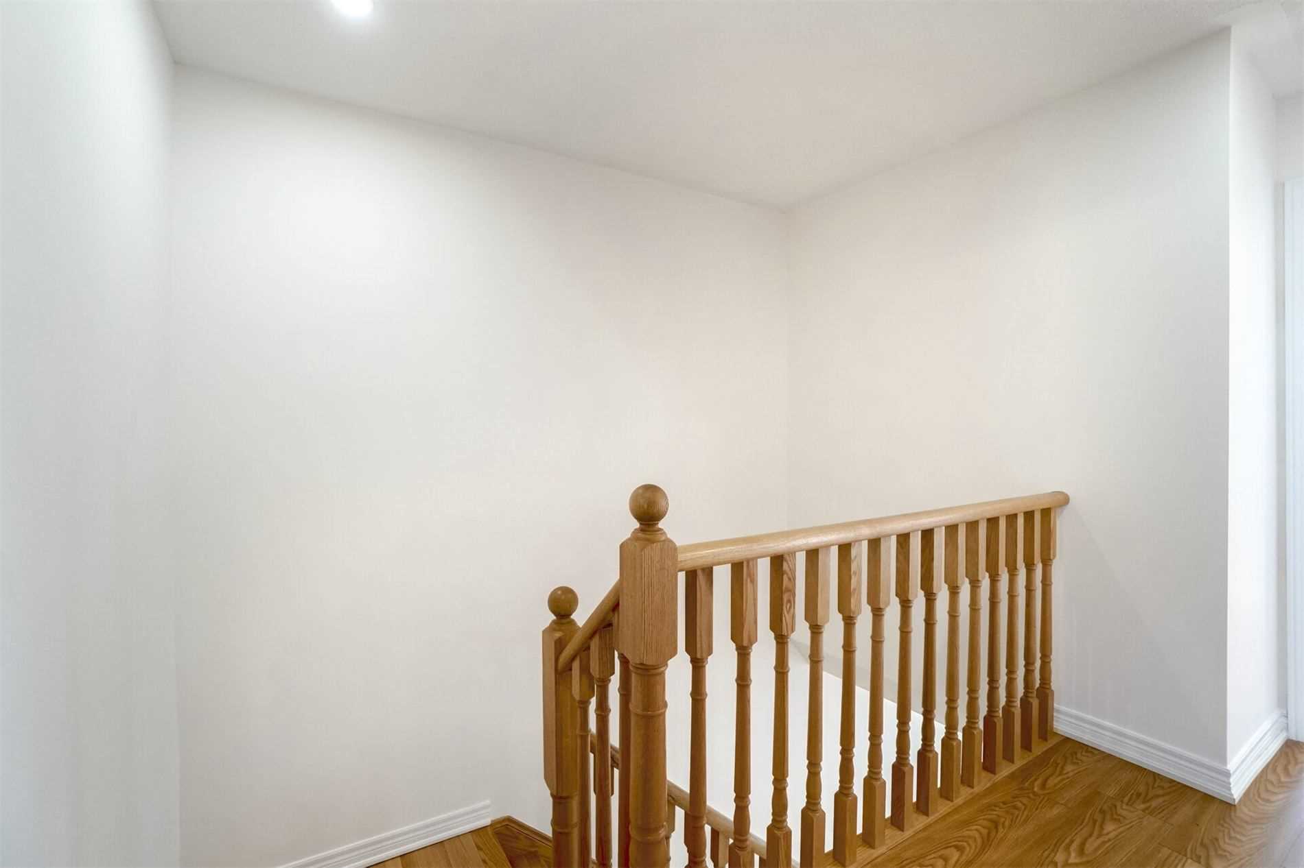 963 Transom Cres