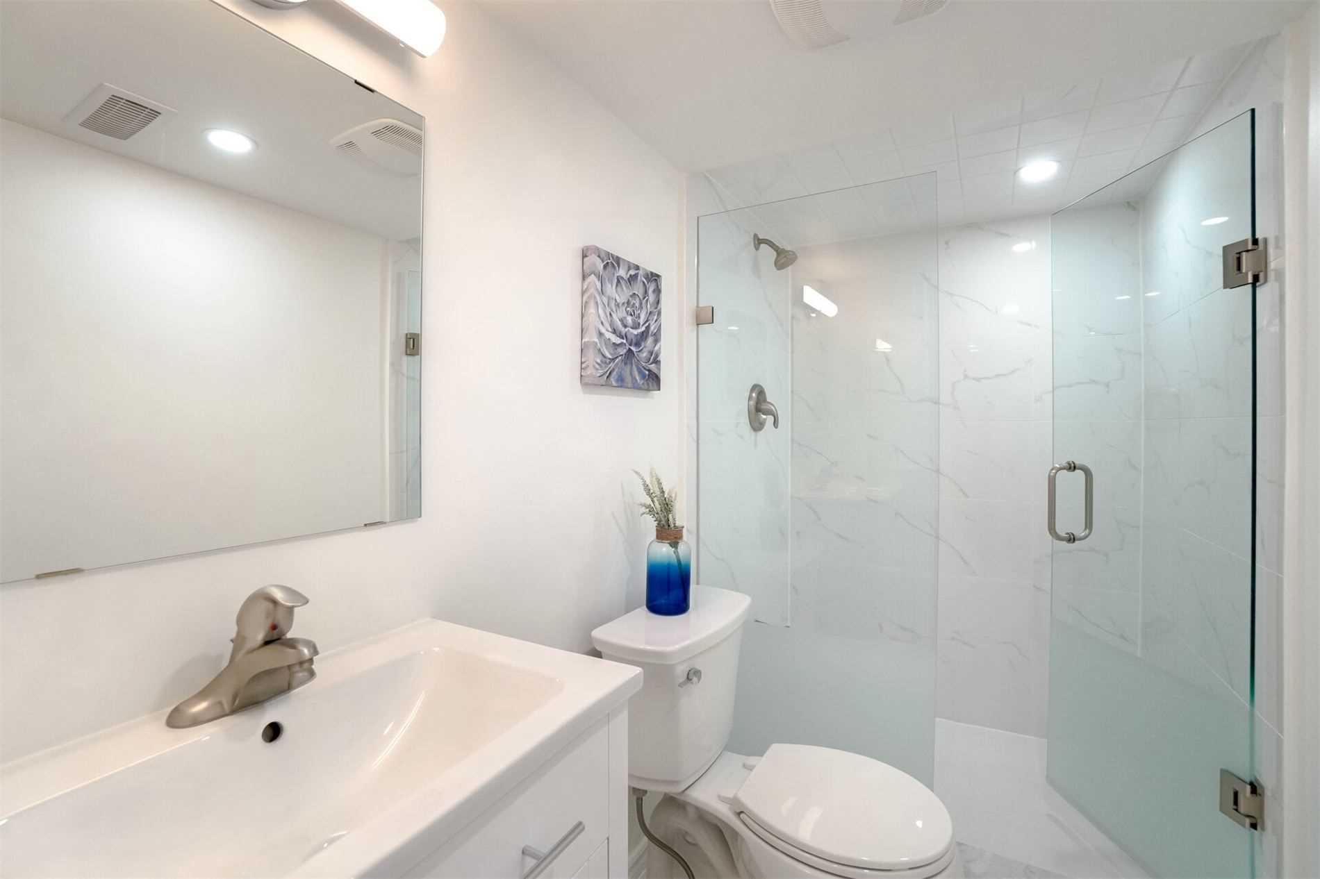 963 Transom Cres