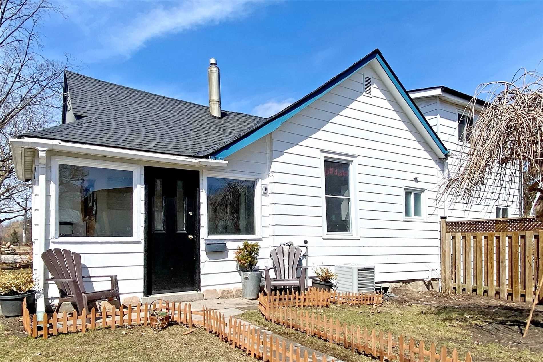 37 John St