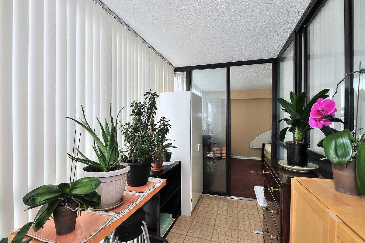 40 Richview Rd, #1606