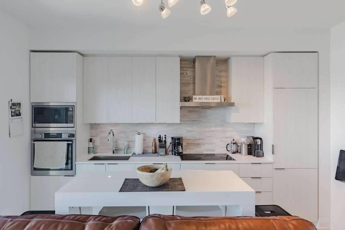 56 Annie Craig Dr, #1802