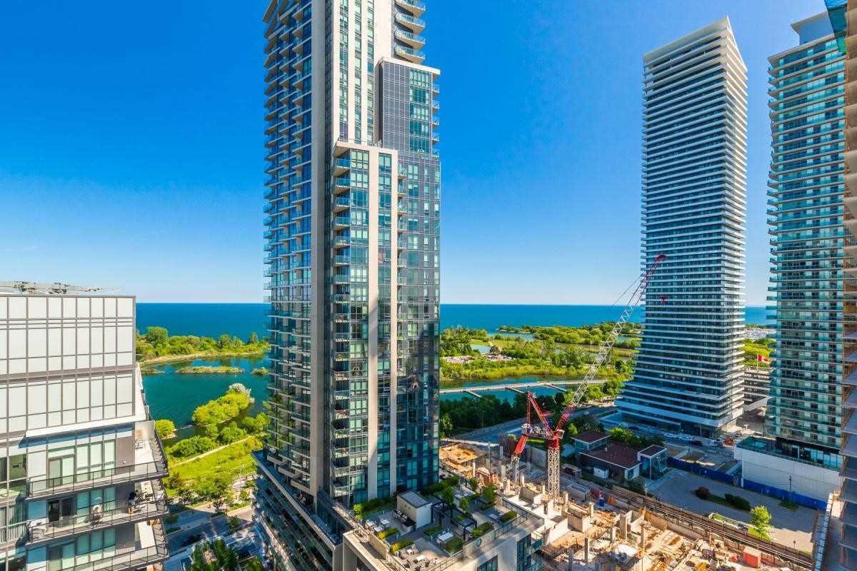 56 Annie Craig Dr, #1802