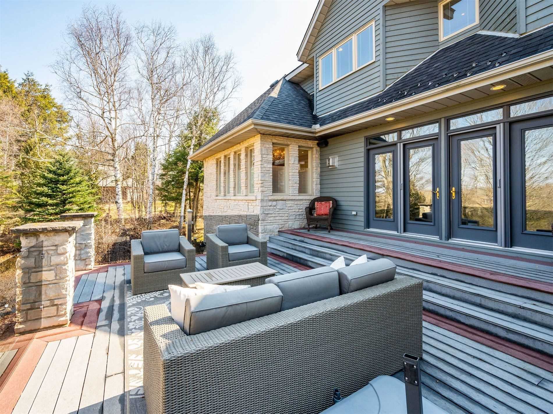 15 Turtle Lake Dr