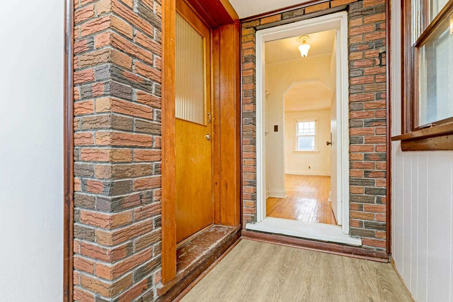 269 Peel St