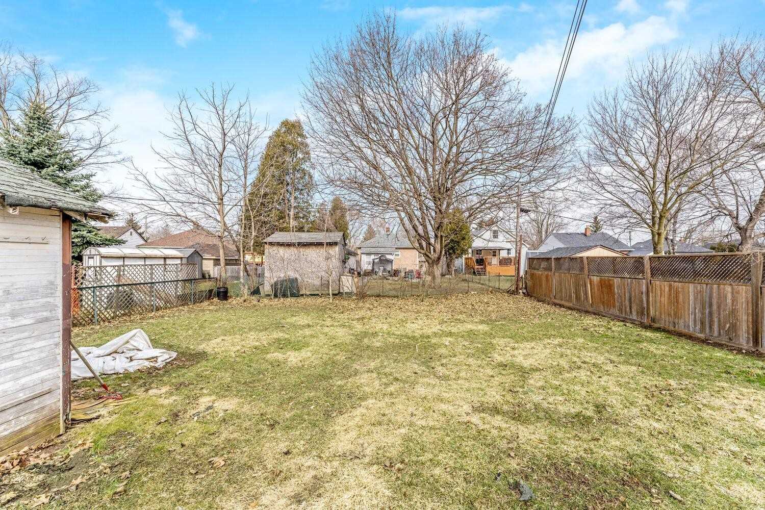 269 Peel St