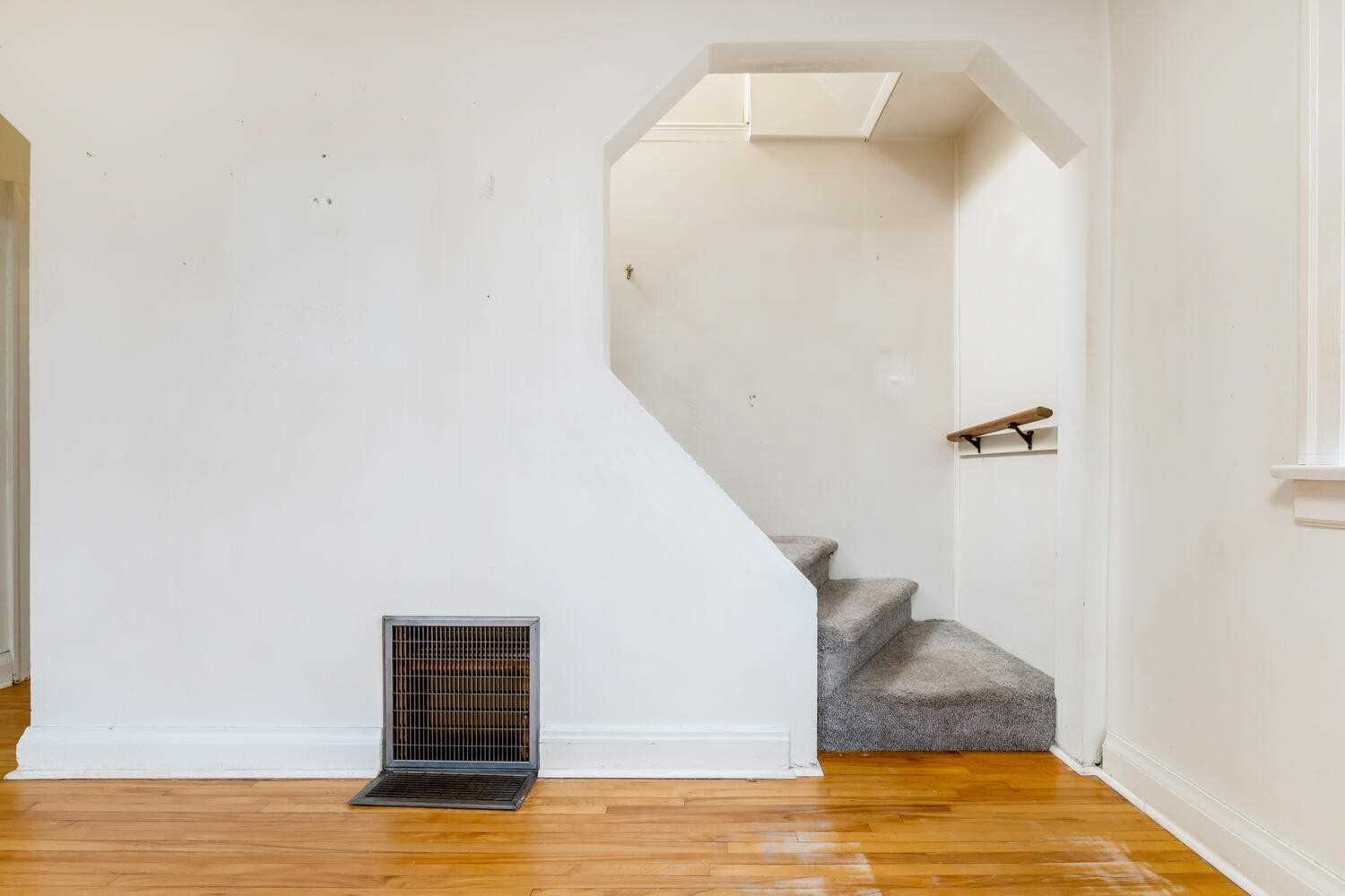 269 Peel St