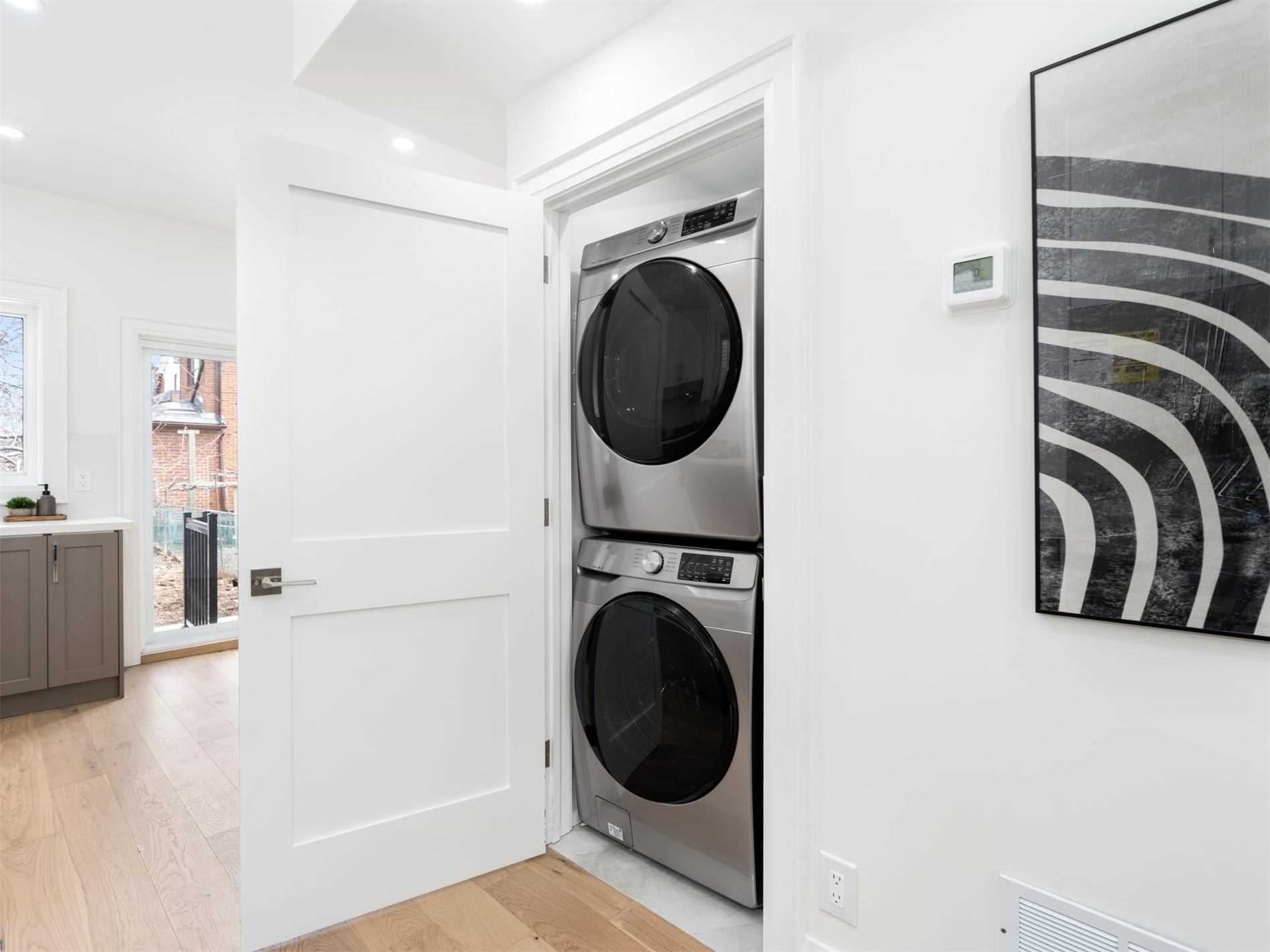 1007 Ossington Ave