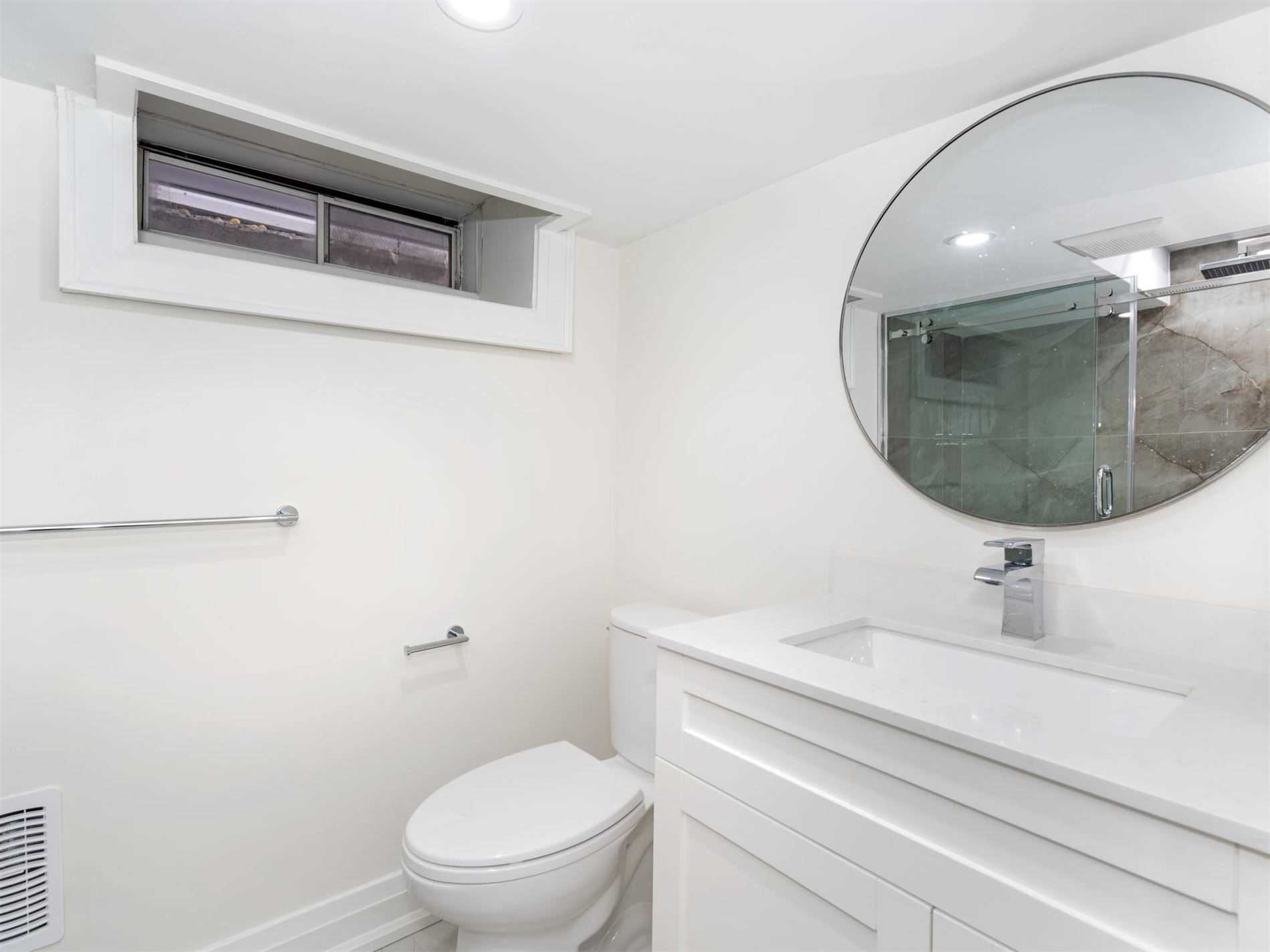 1007 Ossington Ave