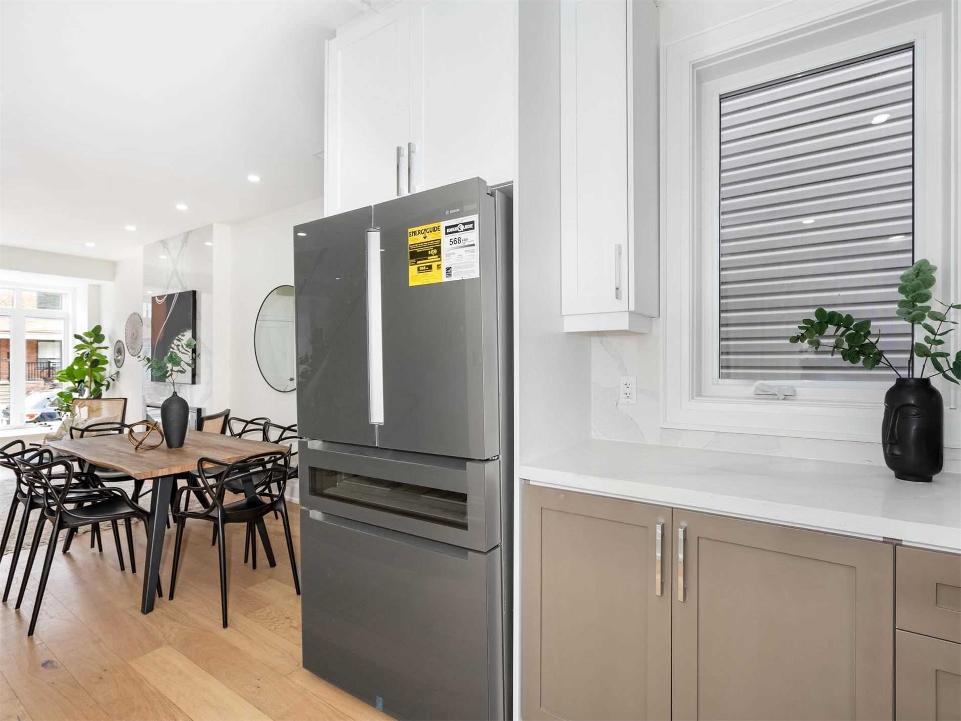 1007 Ossington Ave