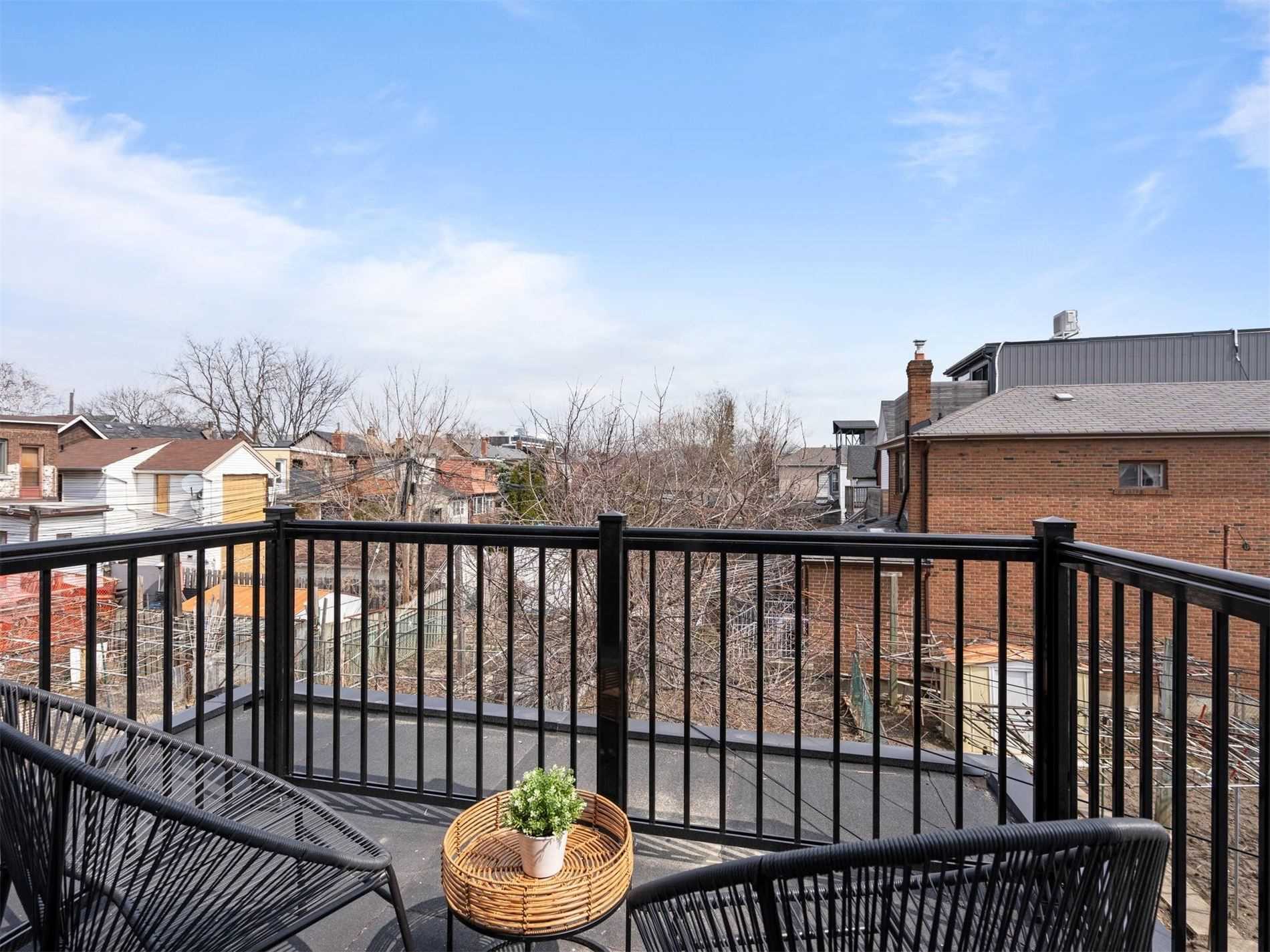 1007 Ossington Ave