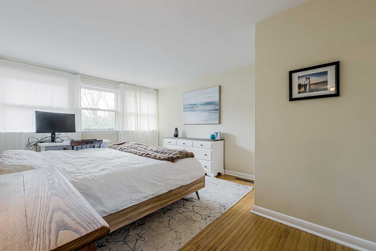 402 Macdonald Rd