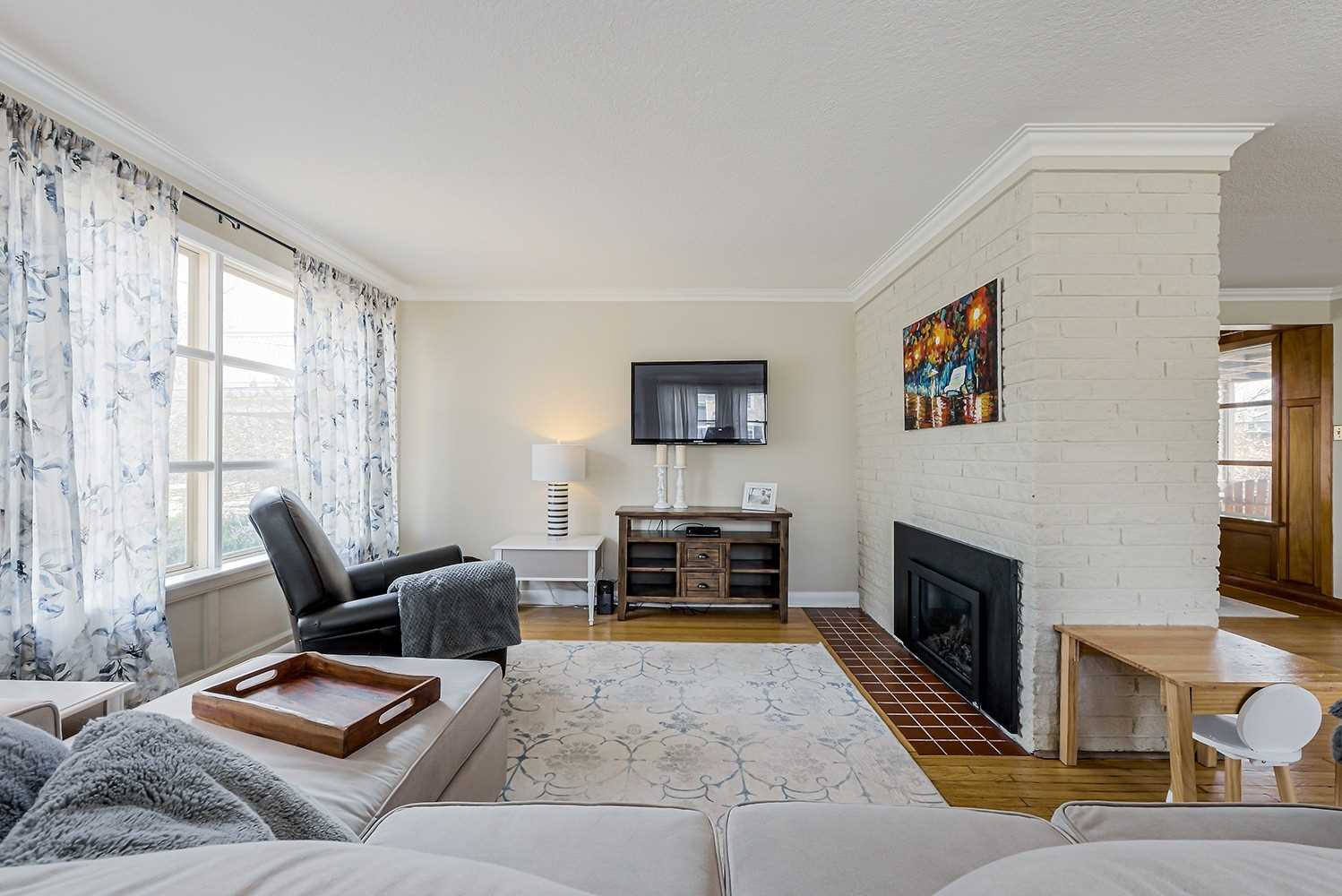 402 Macdonald Rd