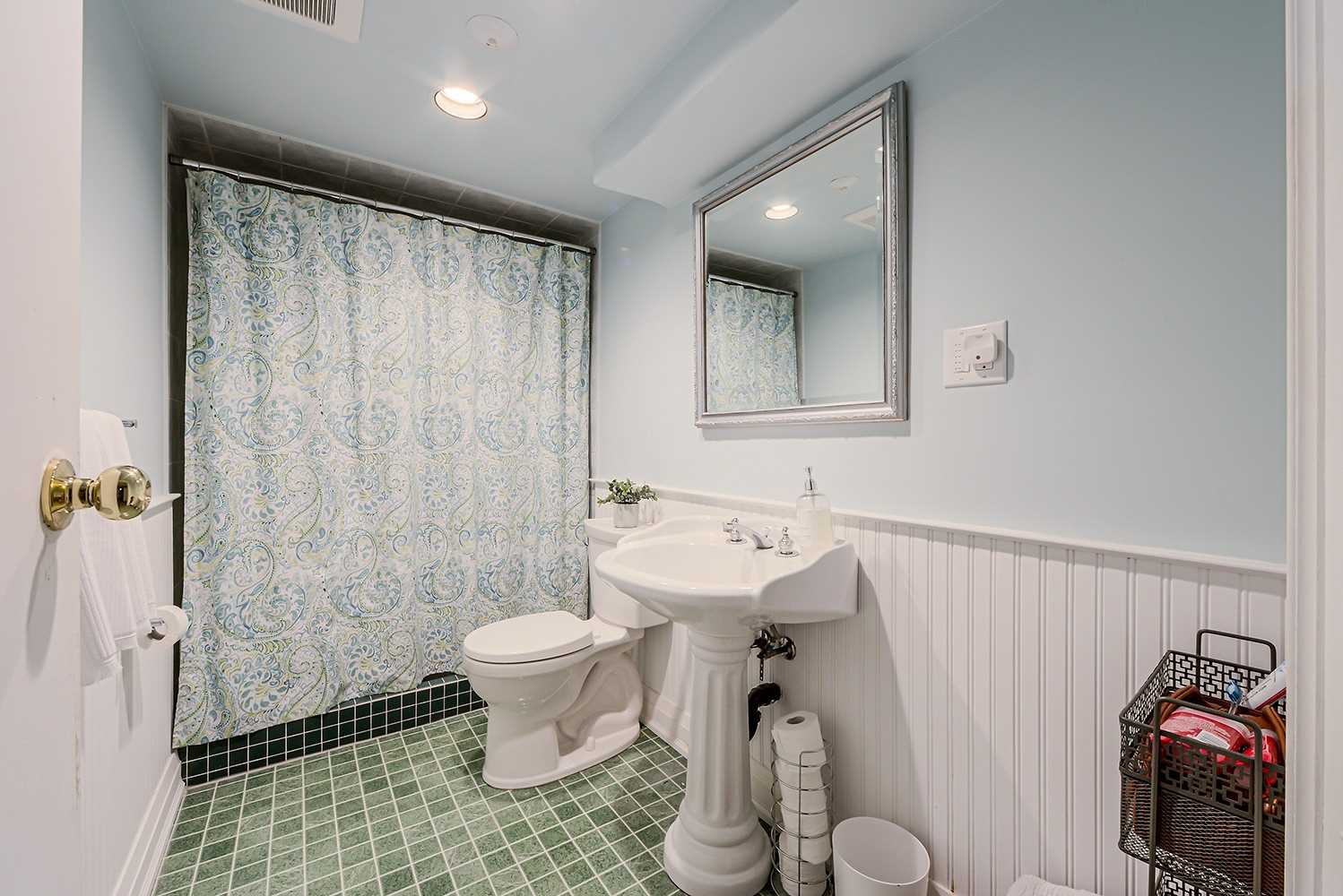 402 Macdonald Rd