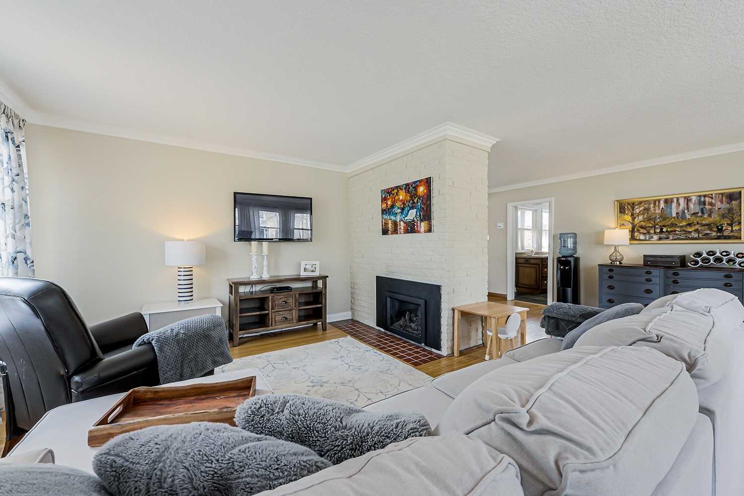 402 Macdonald Rd