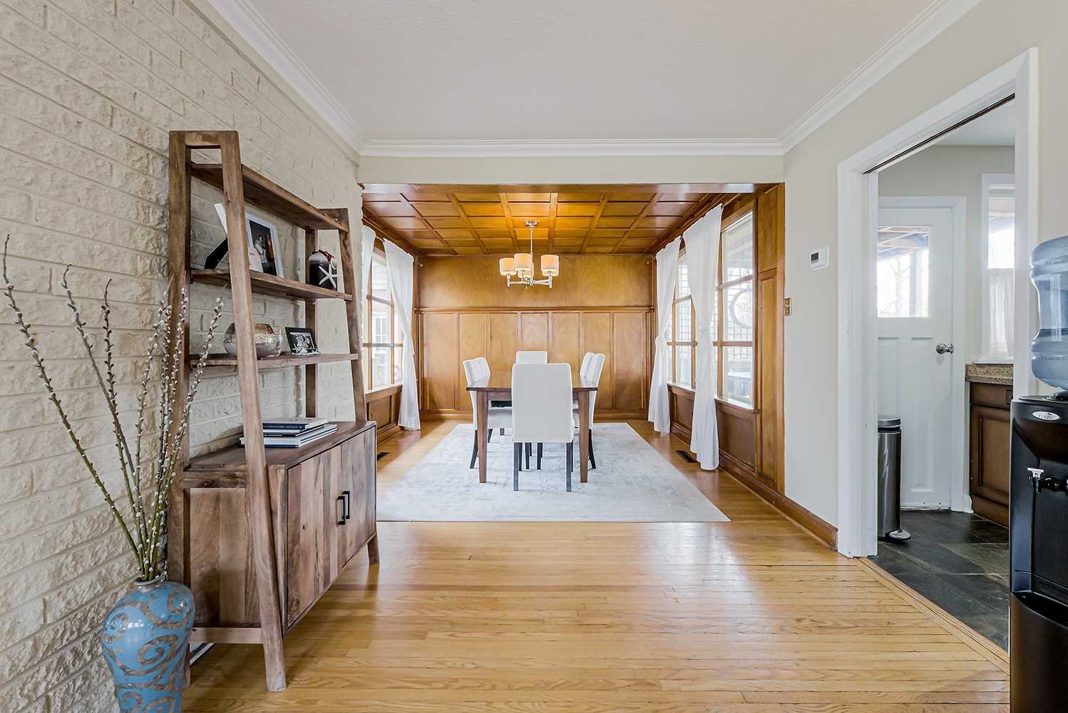 402 Macdonald Rd