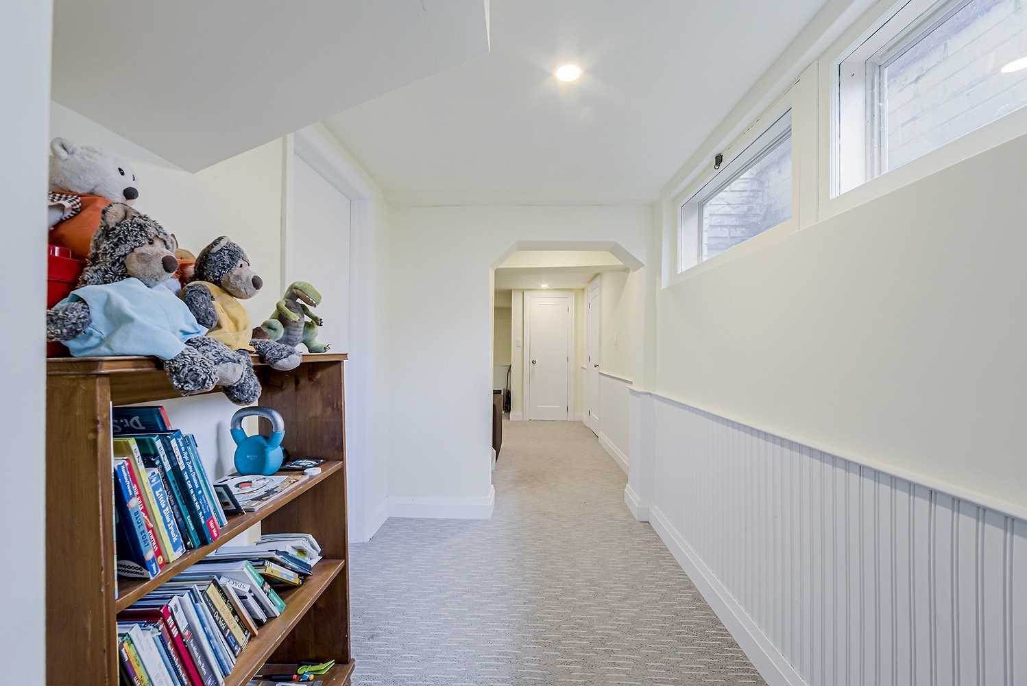 402 Macdonald Rd