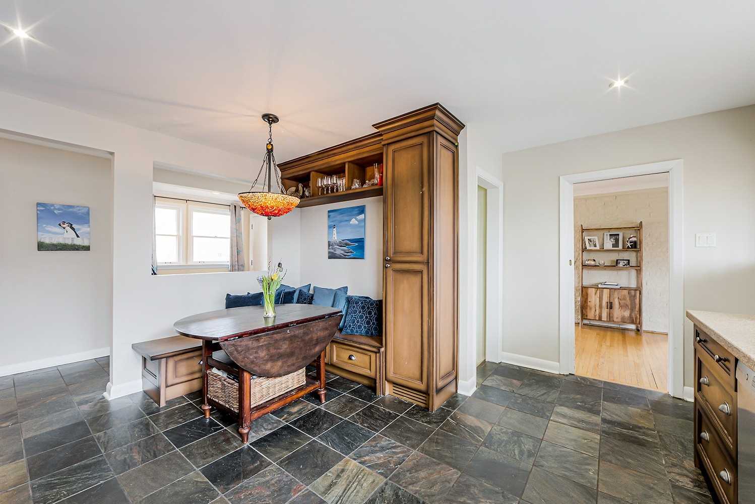 402 Macdonald Rd