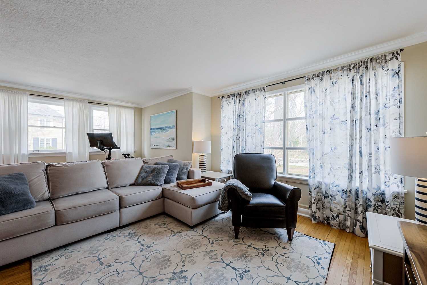 402 Macdonald Rd