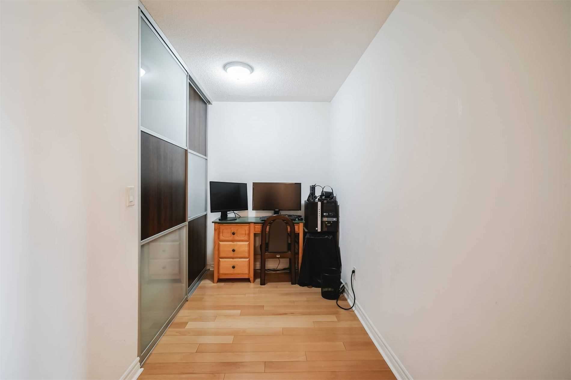 4080 Living Arts Dr, #912