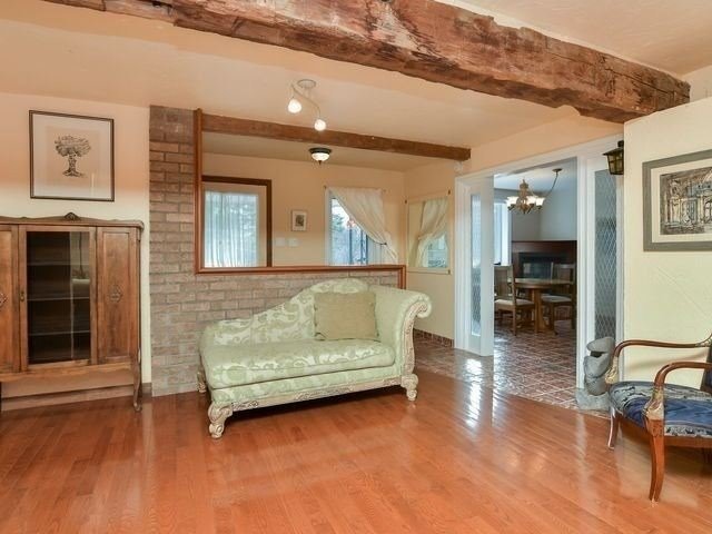 11 Maple Lane