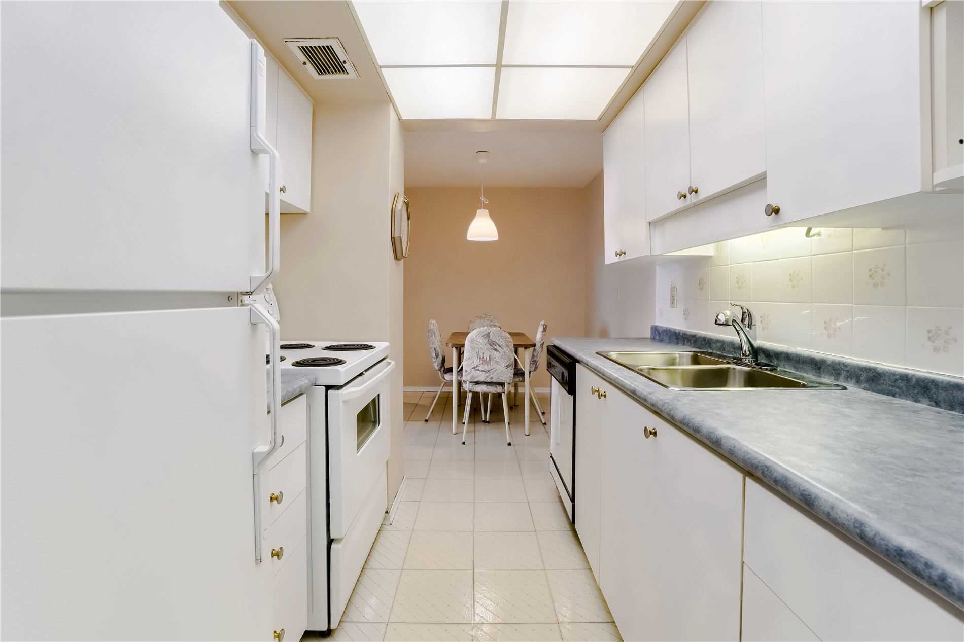 Listing W5576170 - Large Photo # 14