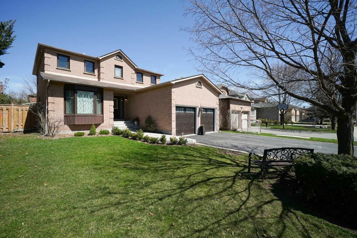 313 Leacock Ave