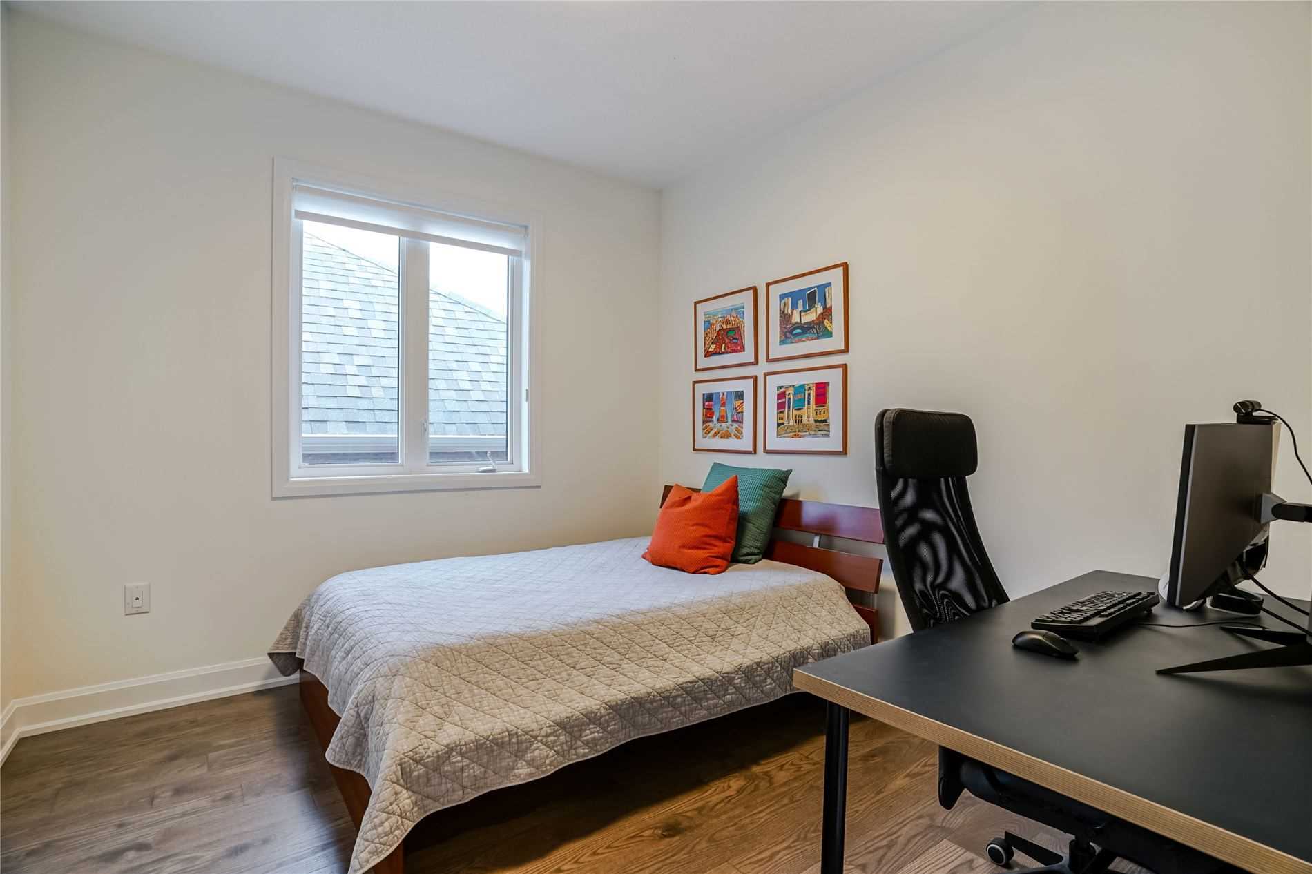 3337 Mintwood Circ