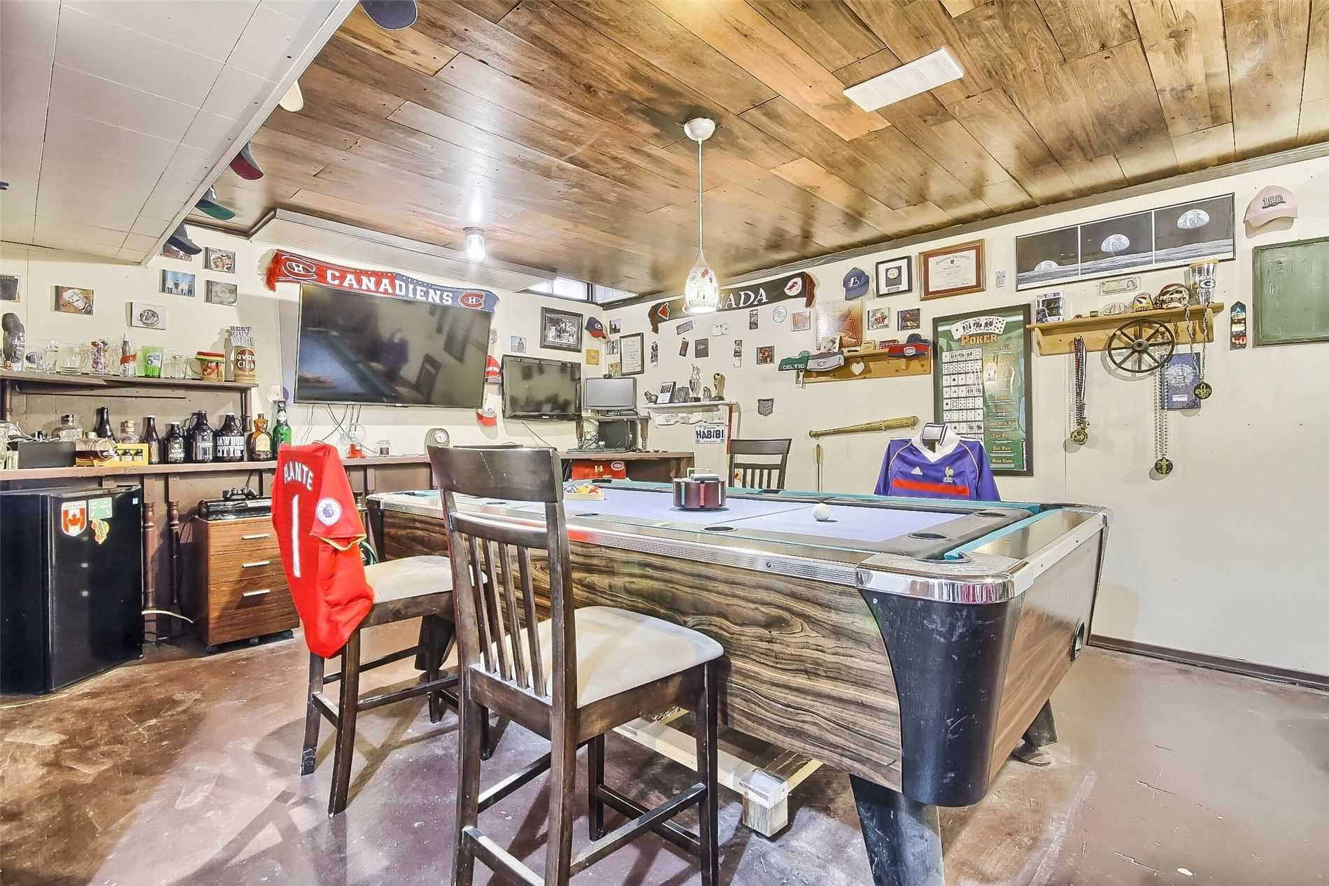 47 Lacewood Cres