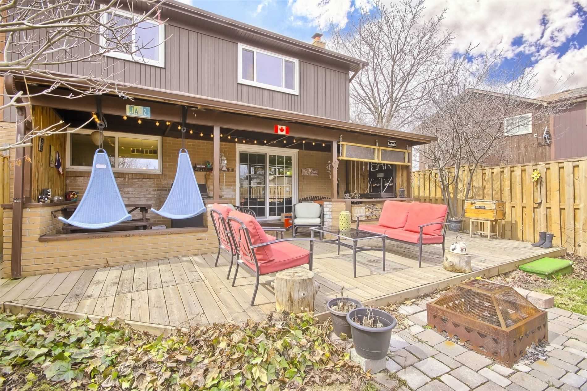47 Lacewood Cres