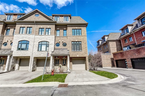 1812 Burnhamthorpe Rd E, Mississauga