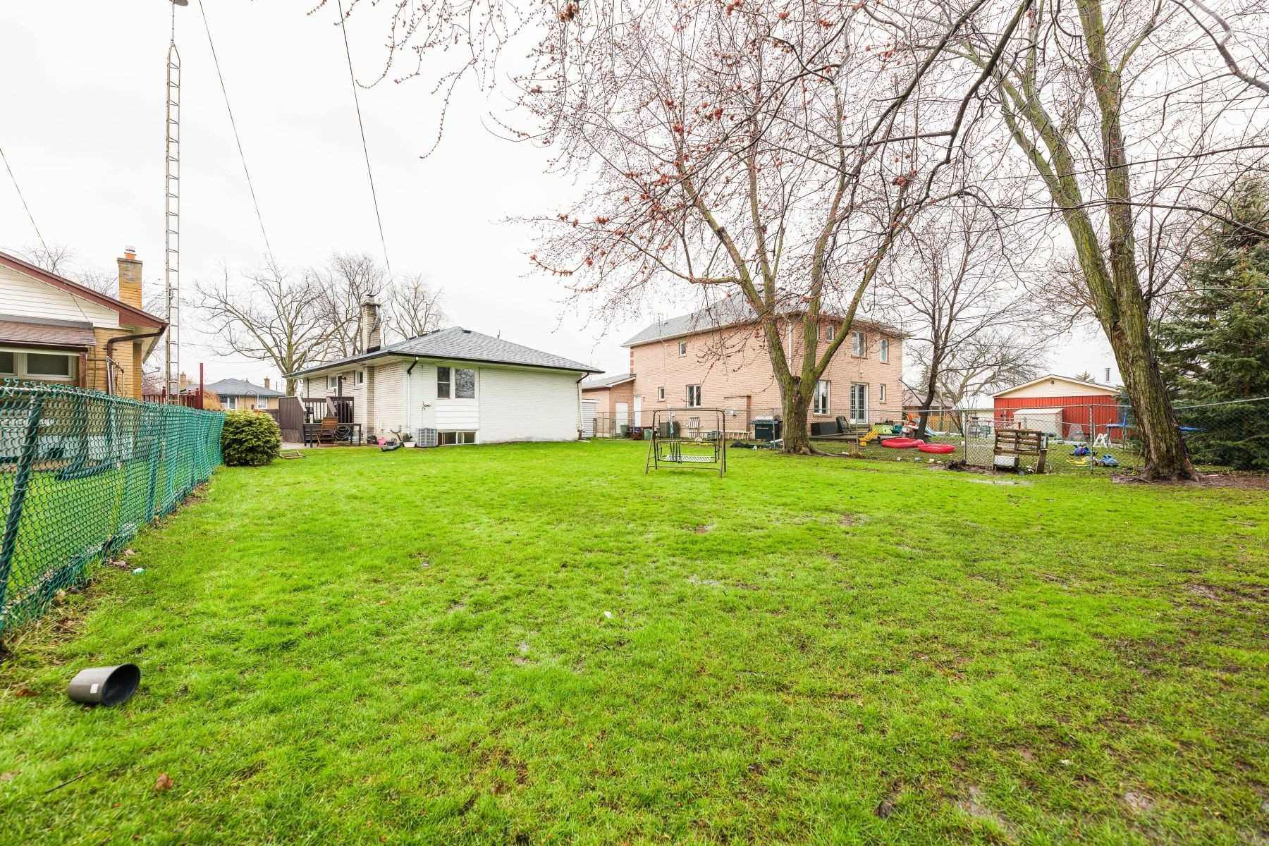 128 Prince Charles Dr