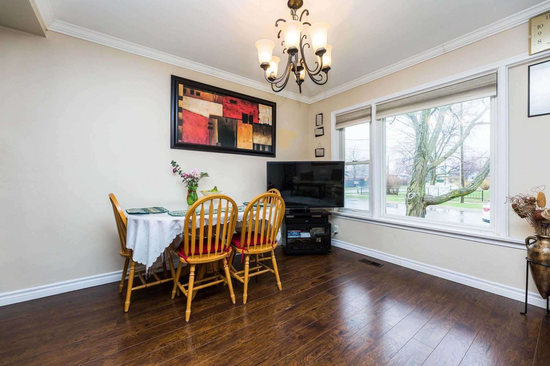 128 Prince Charles Dr